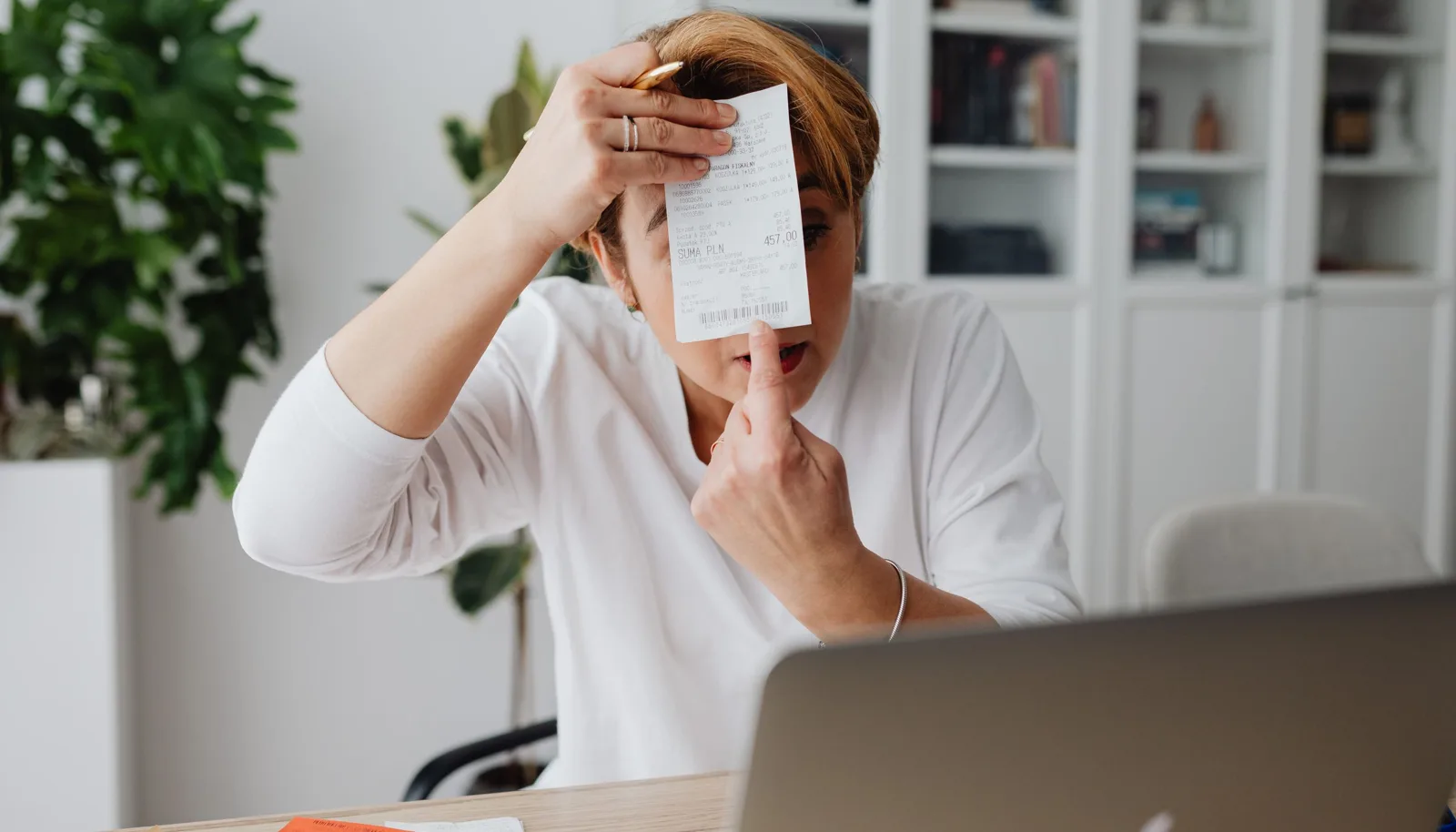 Il n’y a rien à accepter sur ce site : aucun cookie publicitaire, aucune mesure d’audience, aucun traceur. Deux réglages seulement sont rangés dans votre navigateur, et cette page explique lesquels, pourquoi, et comment les effacer.